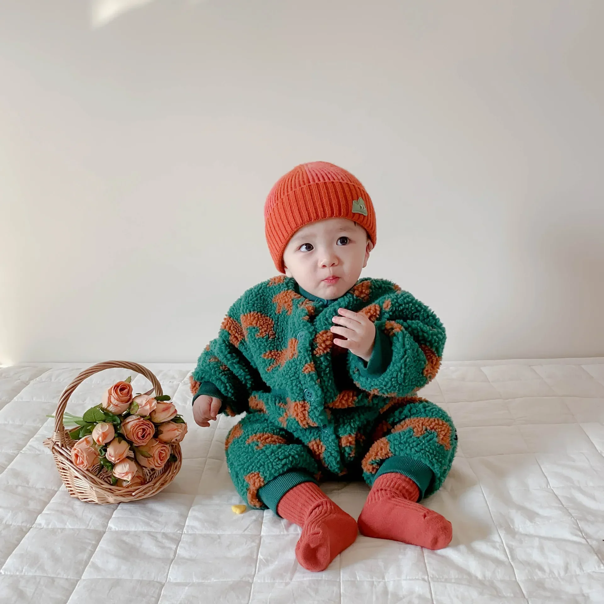 Newborn Clothes Winter Baby Velvet Rompers Thick Jumpsuit Boys and Girls Baby Outdoor Rompers Winter Clothes