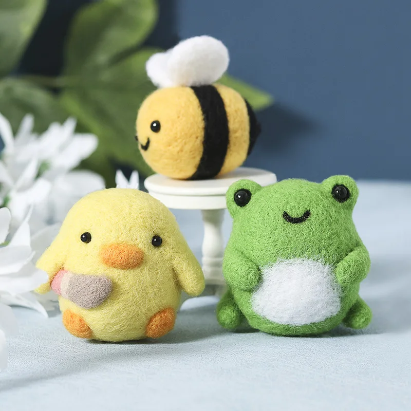 DIY No Finish Cartoon Whale Bee Frog Chick Animal Wool Felt Craft Poke Handmade Needle Wool Kit Toy Doll For Kids Women Beginner