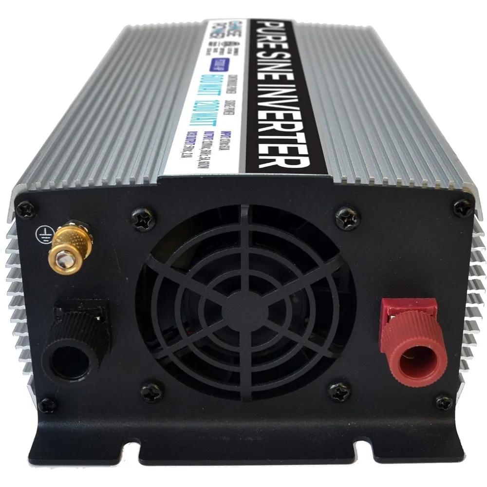 محول موجة جيبية نقية 600 وات يحول 12 فولت تيار مستمر إلى 115 فولت تيار متردد، يتميز بمنافذ تيار متردد، ومنفذ USB واحد، وكابلين مشبكين لـ Peak Po بقدرة 1200 وات