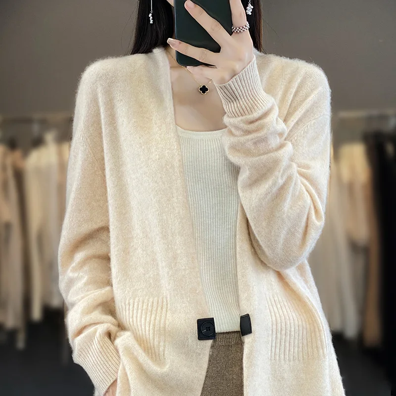 New cashmere sweater in autumn and winter women\'s V-neck cardigan 100% Merino wool knit top fashion Korean bottoming coat