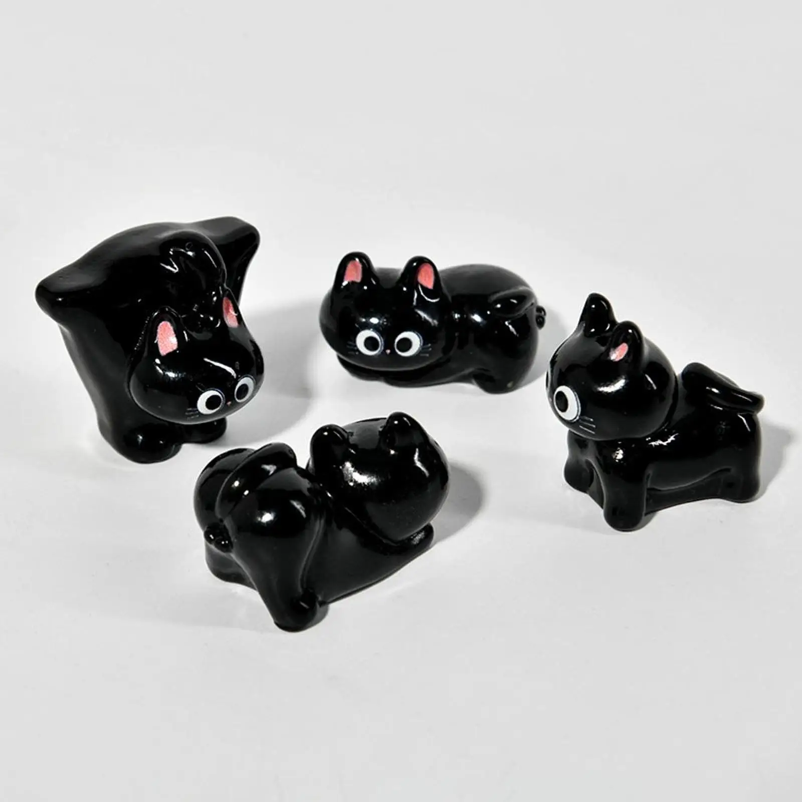 Harz-Katzenfigur Miniatur-Tierskulptur Kreatives Desktop-Deko-Element für Wohnzimmer-Regal und Heimdekoration