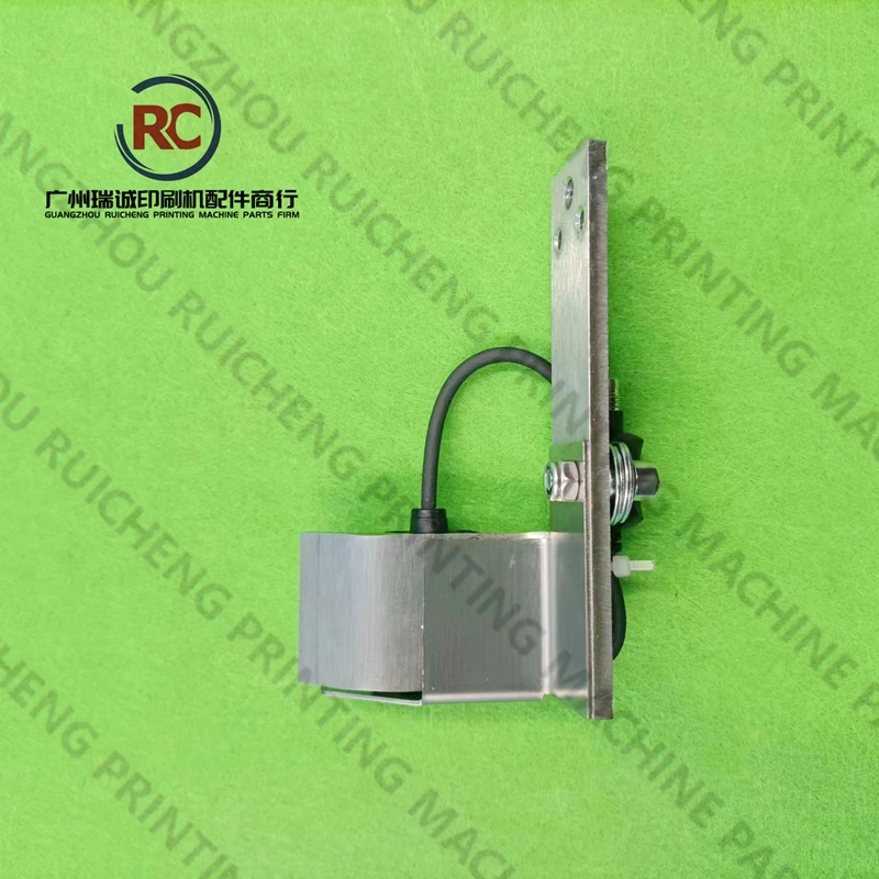 

1 Piece Sensor 8C.27A90-1329 for Man Roland 700 Printing Machine Spare Parts