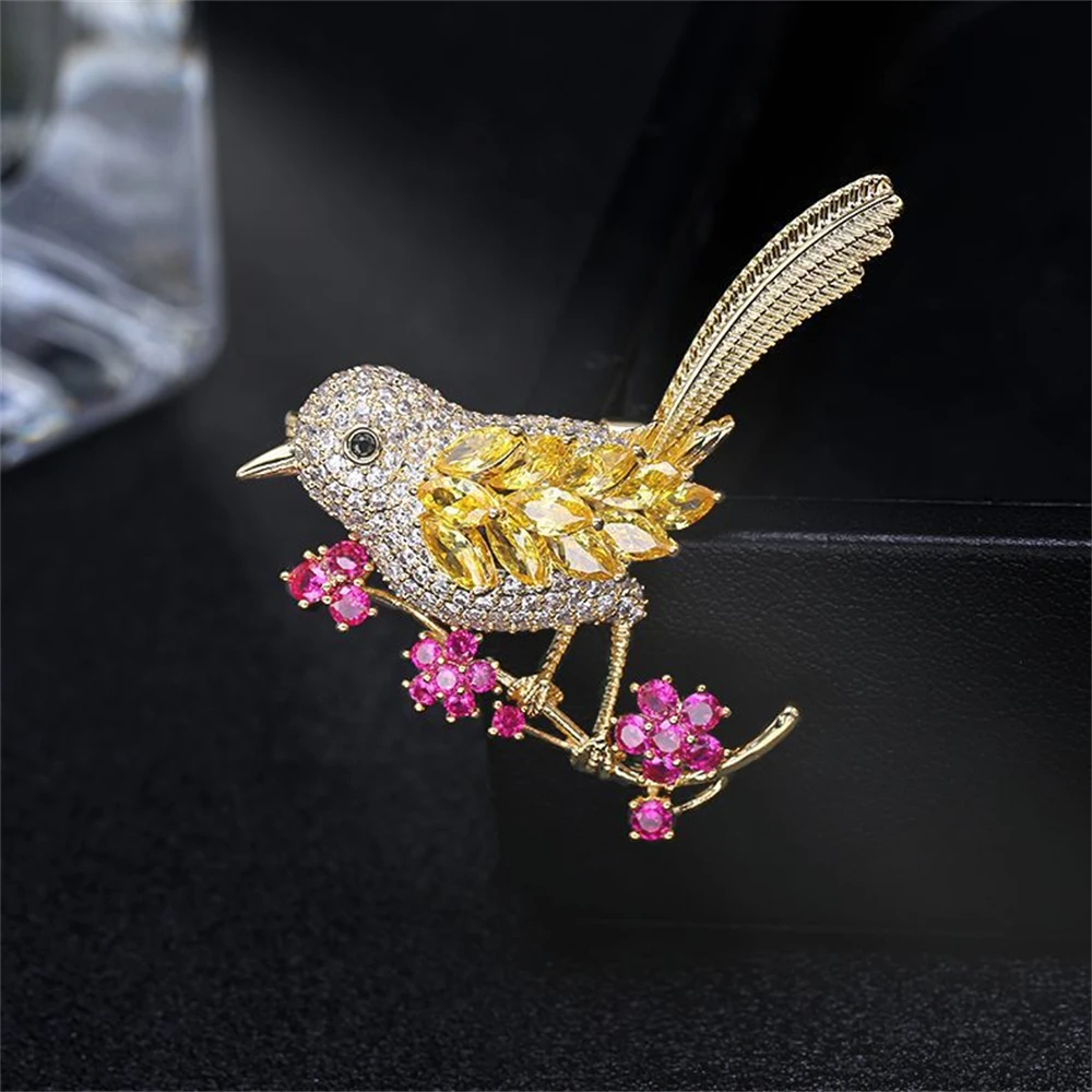 

Rhinestone Auspicious Magpie Bird Brooches for Women Good Luck Badges Crystal Casual Party Office Brooch Pins Gift