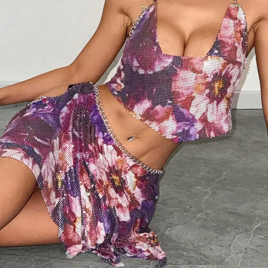 مجموعة سبايسي جيرل ستايل ترتر بدون ظهر للنساء: قميص مطبوع قصير مناسب الشكل + تنورة قصيرة زي مثير للمهرجانات الموسيقية