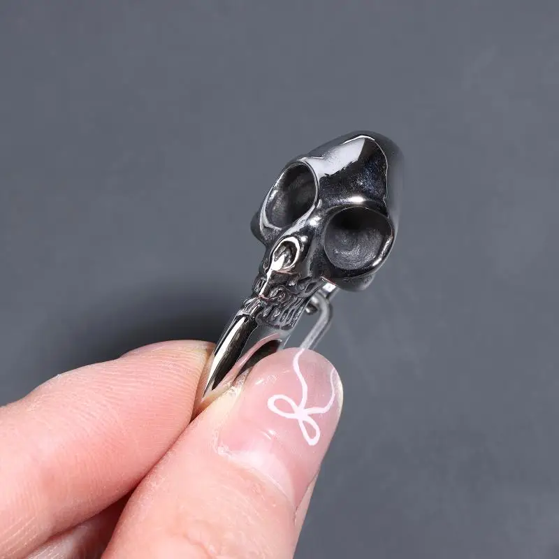 Skull Keychain Heavy Duty Stainless Steel Gothic Carabiner Clips Lanyards Locking Punk Style Keyring Pendant Gift