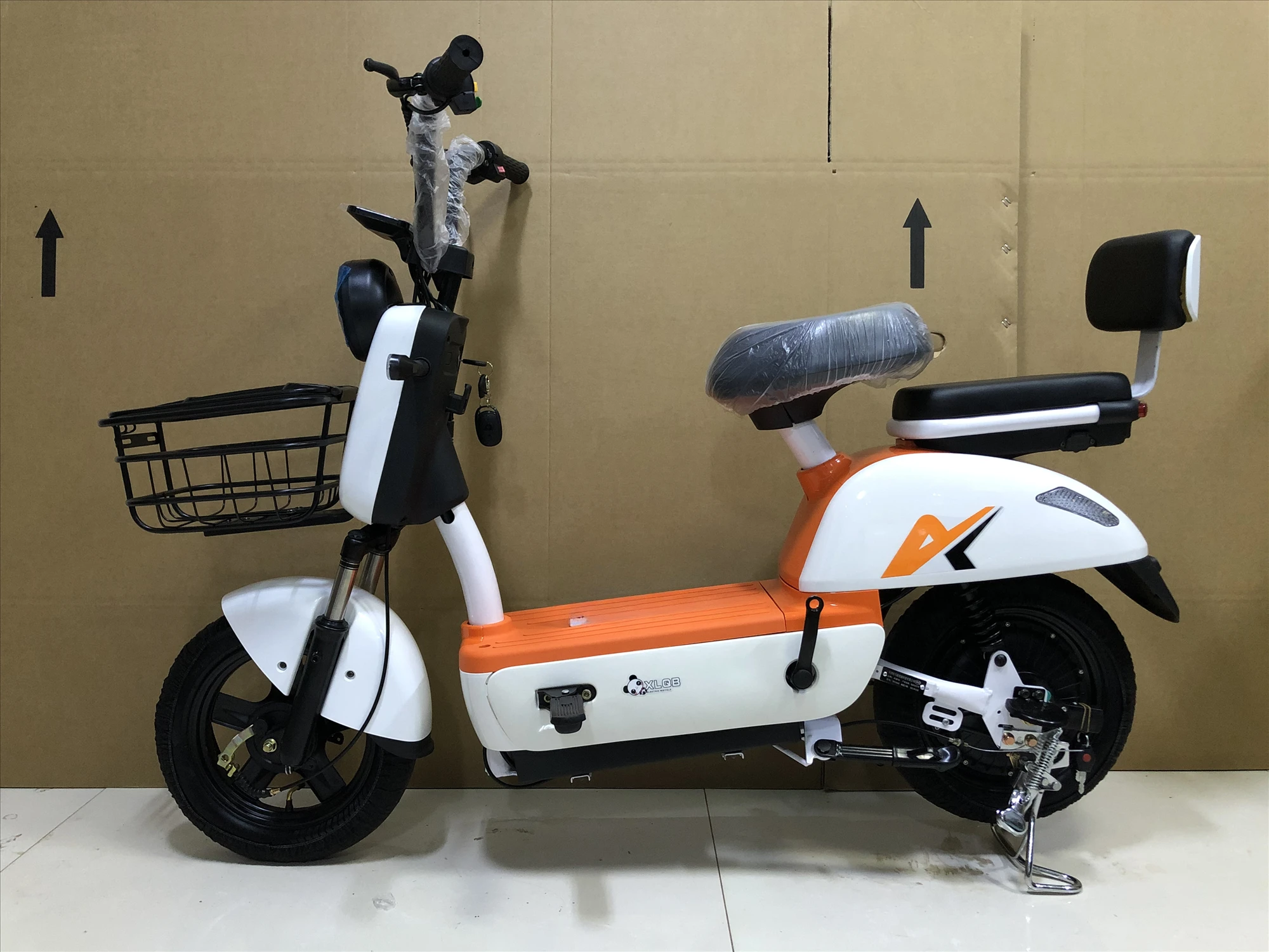 2022 Factory Wholesale  Adult electric car  electric bicycle two-wheeled battery car double small electric motorcyclecustom