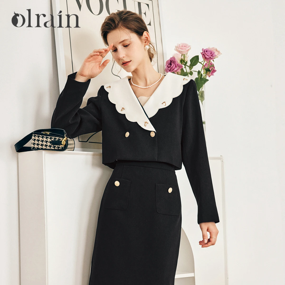 

OLrain Women's Black Cropped Jacket 2025 French Fashion Short Coat Contrast Big Lapel Vintage Outerwear Woman Clothes O22QW01630