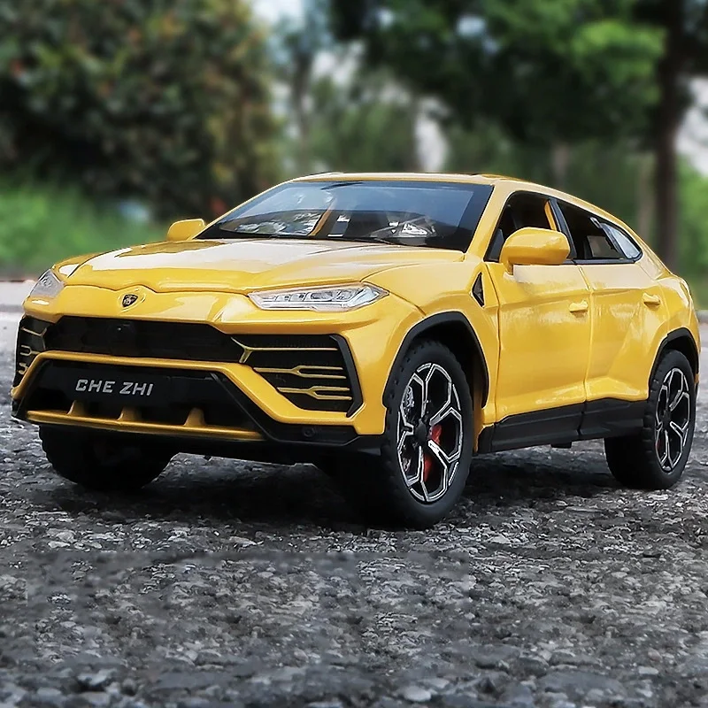 

1:24 Simulated Lambo Bison URUS Off-road Car Model Alloy Children's Toys for Boys' Holiday Gift Collection Ornaments
