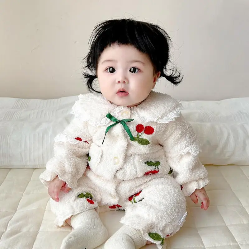 2024 Winter Baby Girl Warm Romper Lace Design Turn Down Collar Newborn Rompers Cherry Cute Baby Girl Fashion Jumpsuit Clothing