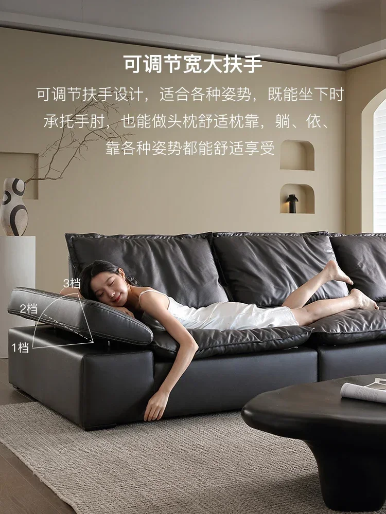 

Диван TAO с подвижной спинкой, выдвижными элементами спереди и сзади, очень глубоким и широким сиденьем, из черной кожи