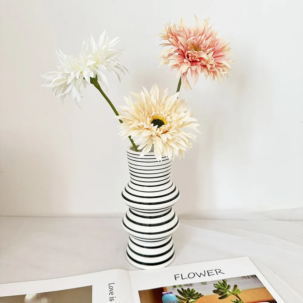 5pcs Simulation Flower Chrysanthemum Living Room Ornament Floral Ornament Photography Prop Decoration Fake Flower Anti-real