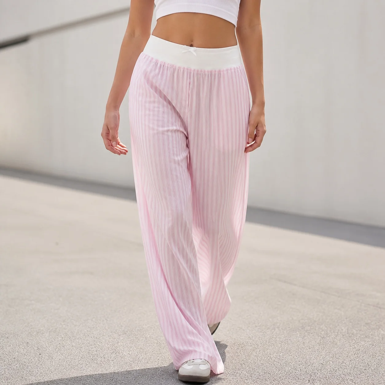 Women's Striped Loose Fit Long Lounge Pants with Side Pockets Mid Waist Woven Fabric Casual Comfortable Home Wear Bottoms