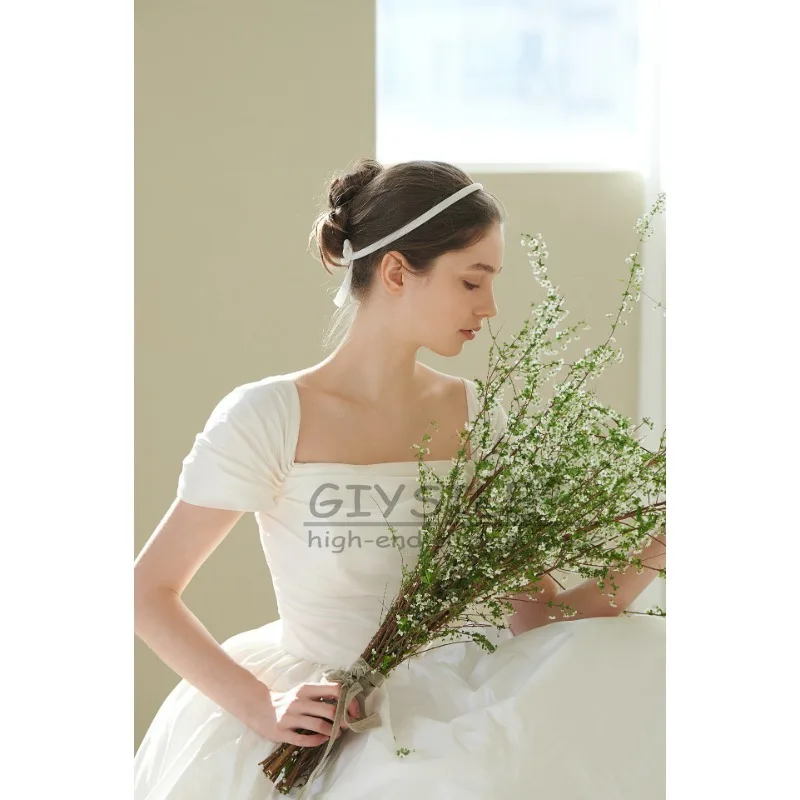 GIYSILE مخصص العاج الأبيض الساتان مزاجه فستان الزفاف الخفيف الرجعية واحدة الكتف حزام بسيط الظهر المرأة الرسمية أنيقة