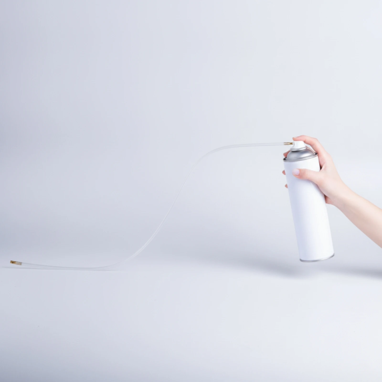 4 pièces, tube de nettoyage flexible de 60 cm avec adaptateur de pulvérisation, facile à utiliser, tube de pulvérisation pour le nettoyage des systèmes de climatisation automobile, léger.