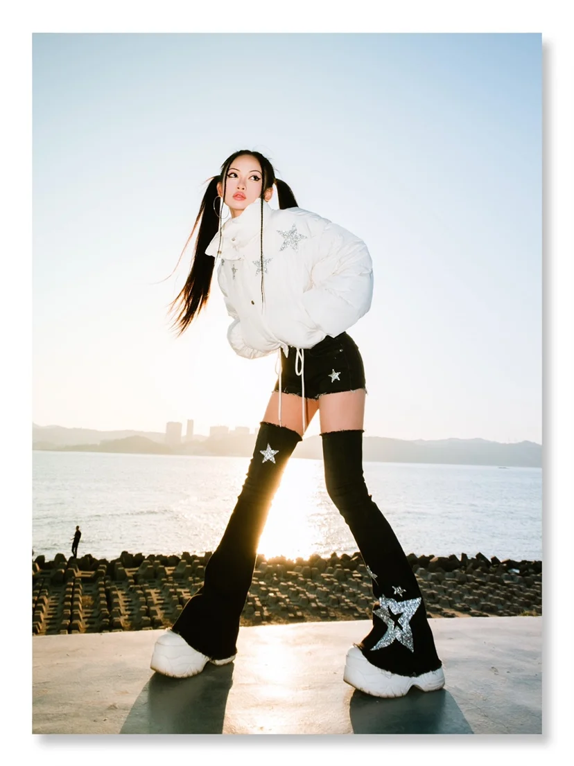 

Japanese Harajuku Hot Women Stars Beading Low-rise Denim Flared Pants Y2K Black Jeans Shorts Leg Cover for Two Ways Wearing