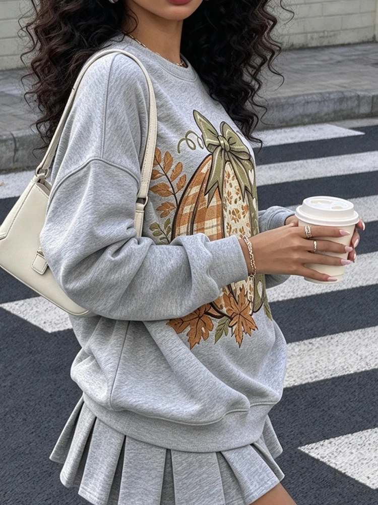 Women Crew Neck Sweatshirt Vintage Plaid Floral Heart Pumpkin Bow Maple Leaf Print Oversized Casual Autumn Long Sleeve Pullover Fall Trendy Tops Local Warehouse Shipping