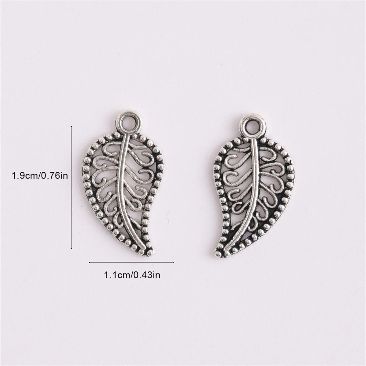 50 pieces 1.9cm × 1.1cm Multicolor Vintage Alloy Leaf DIY Handmade Earrings Necklace Pendant Chain Jewelry Accessories