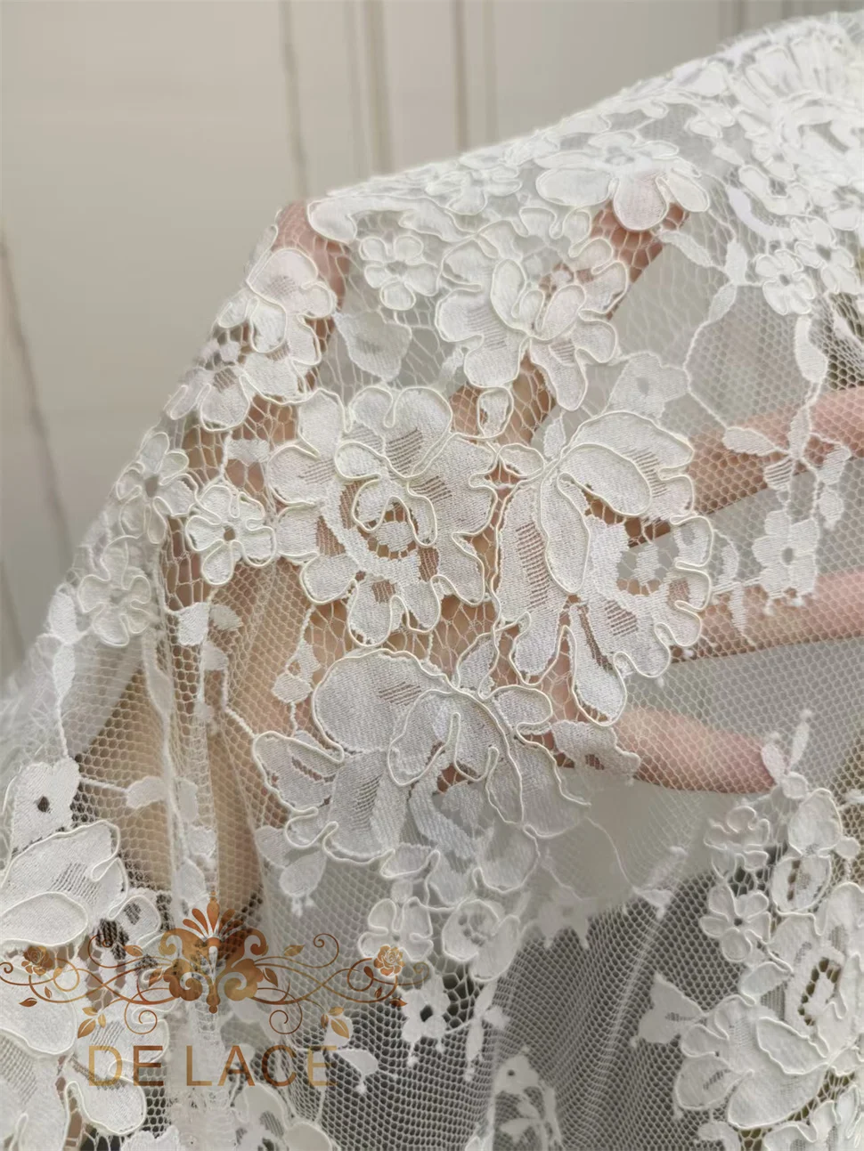 Exquisite Floral Embroidered Chantilly Eyelash Lace French Lace Fabric With Corded Wedding Dress Lace Fabric