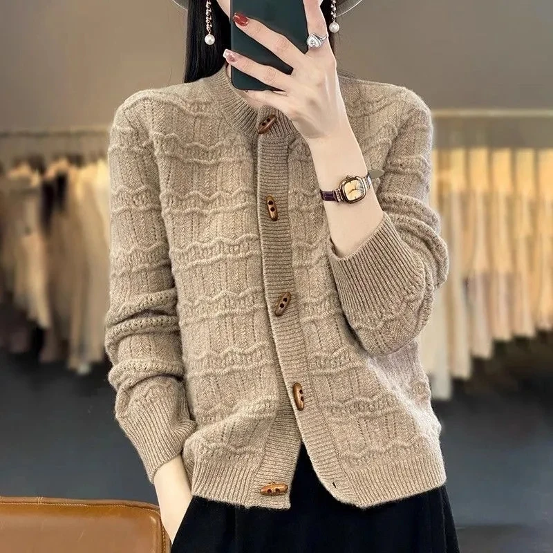 

Autumn Winter Round Neck Versatile Korean Version Women Sweater Jacket Top Grade Leisure Female Knitted Cardigan Sweater XQ258