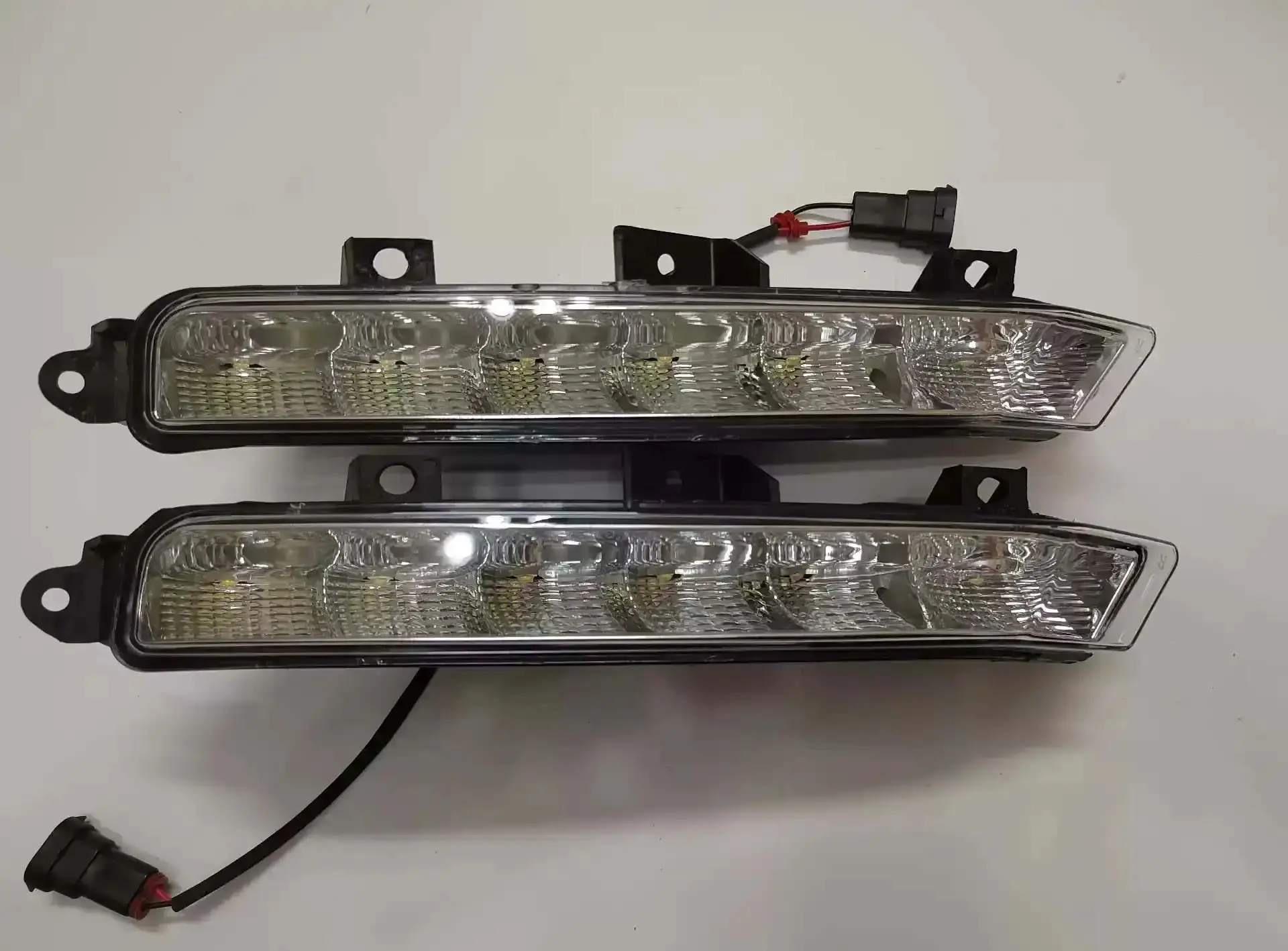 Car Front bumper light Front fog lamp DRL Daytime Running Light for Mercedes Benz E-Class W212 E200 E260 modified E63 AMG