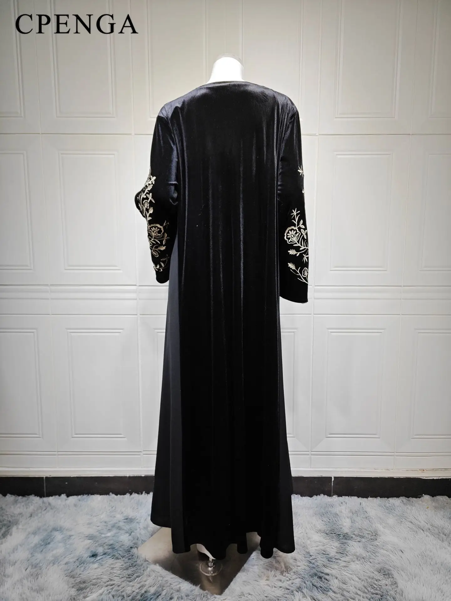Luxury Embroidered Velvet Abaya for Muslim Women Eid & Ramadan Modest Dress Islamic Turkey Kaftan Gown Arabic Jalabiya 2026