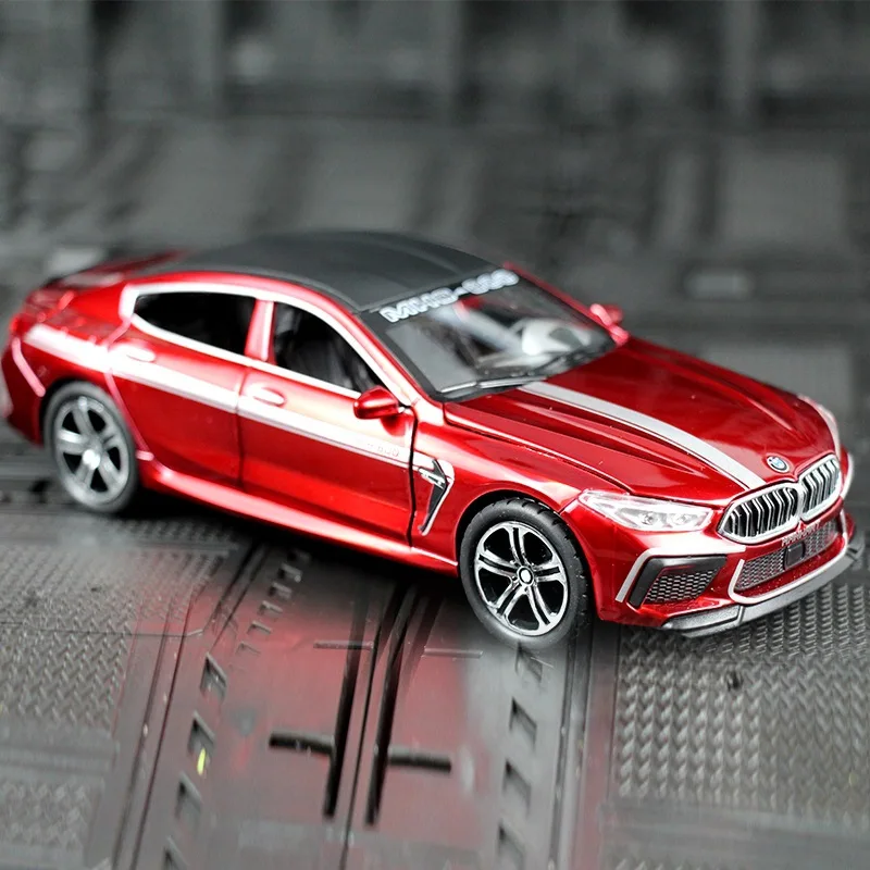 1:32 BMW M8 Alloy Racing Car Model Diecasts Metal Simulation Vehicles Toy Car Model Collection Childrens Toy Gift