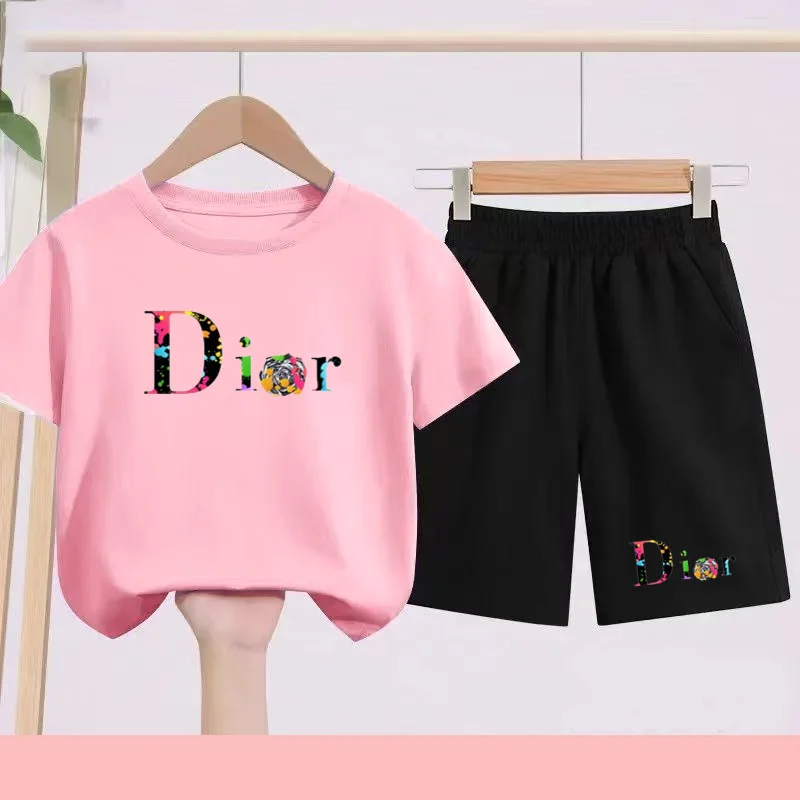 

Children's Sports Set,running, Playing Ball,outdoor T-shirt + Shorts,breathable and Skin-friendly Fabric,gift for Boys and Girls
