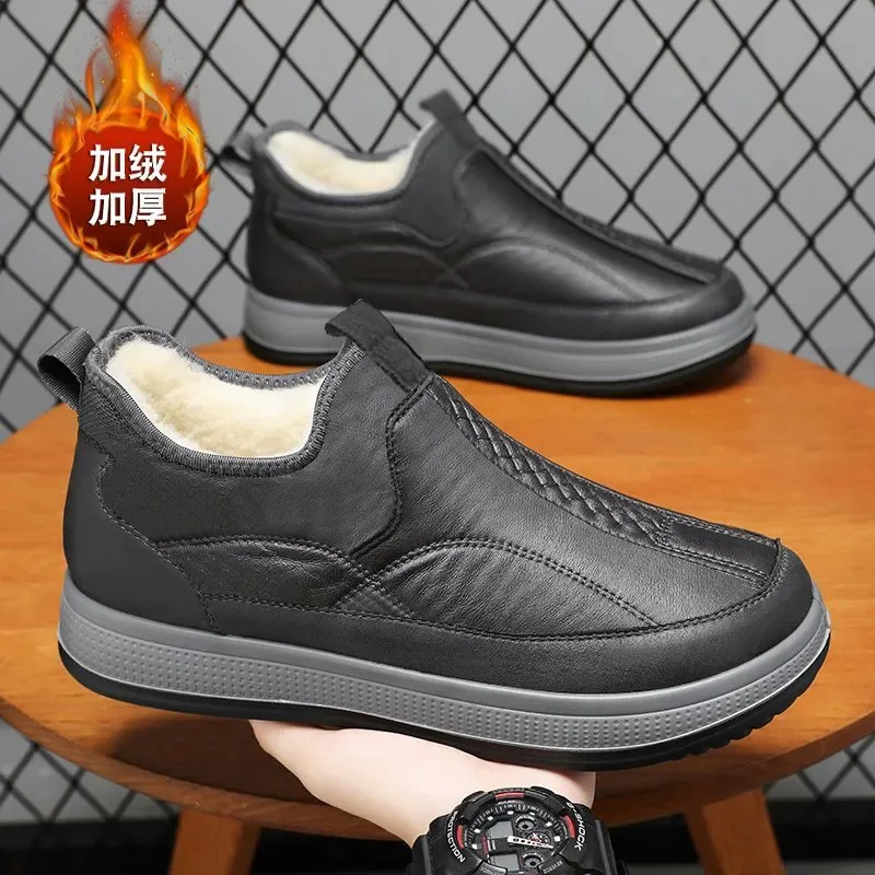 Men's shoes 2025 new winter old Beijing cloth shoes men's cotton shoes soft soled warm dad shoes