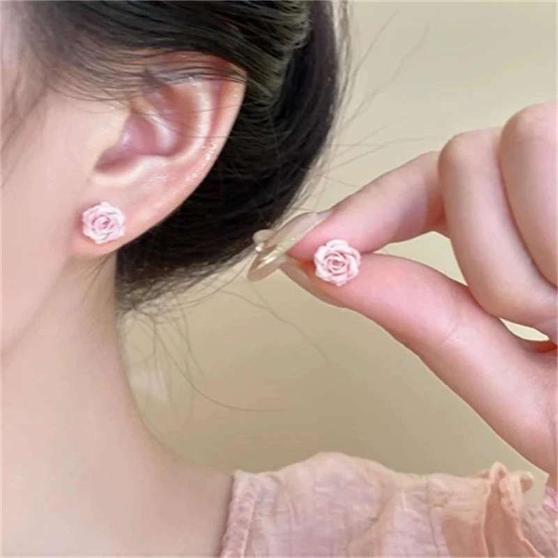 Exquisite Resin Pink Color Roses Flower Stud Earring Women Europe America Simple Bling Jewelry Birthday Friend Christmas Gift