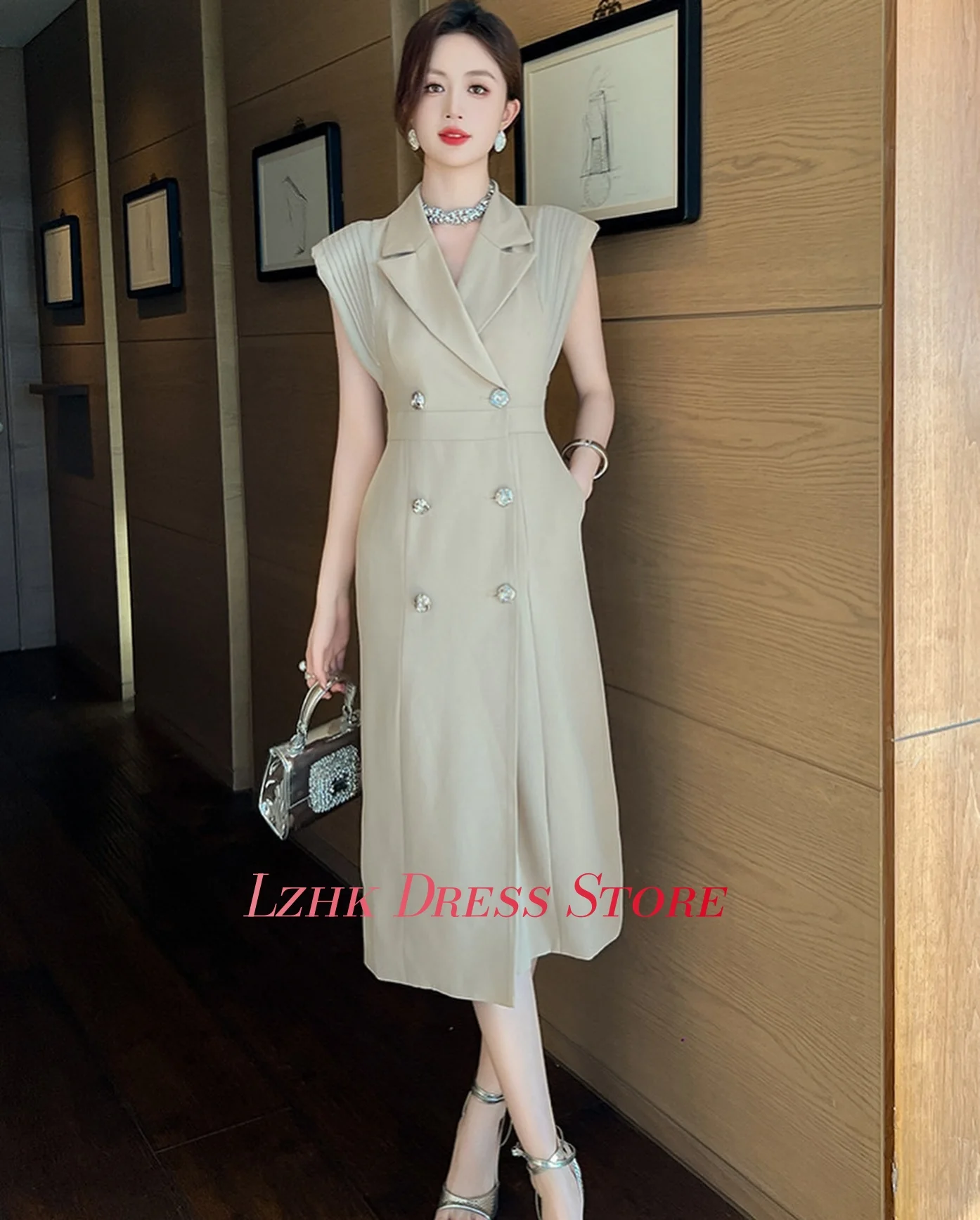 Aangepaste hoge kwaliteit jersey rechte knopen avondjurk delicaat mouwloos v-hals theelengte فسات dhás Antara 2017-