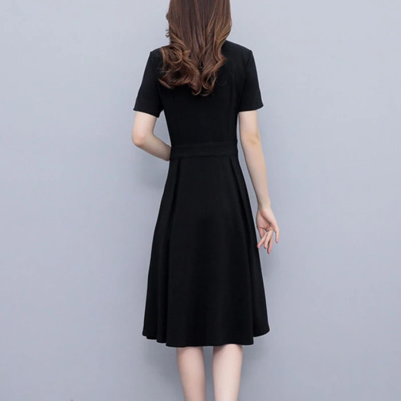 2024 New Summer Young Style Fashionable and Elegant A-Line Slim Fit Short Sleeved Solid V-neck Button Pleated Women\'s Midi Dress