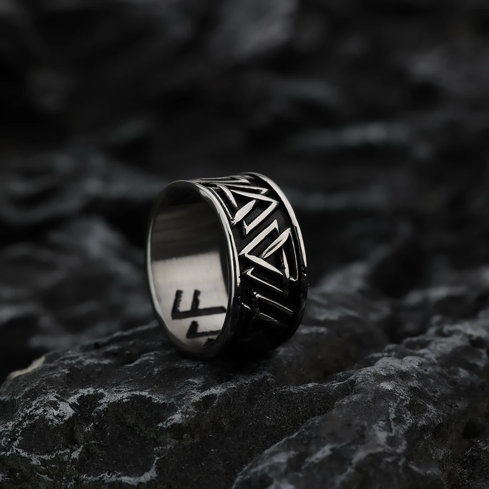 European and American jewelry men\'s stainless steel ring Viking text crow retro stainless steel personality ring