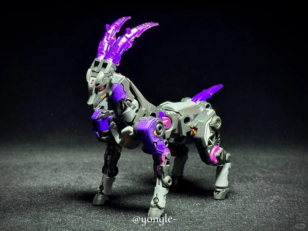 Em estoque caixa de besta Bb-72 capricórnio fortaleza cabra forma transformável mecha figura ação original designer decorações modelo brinquedo