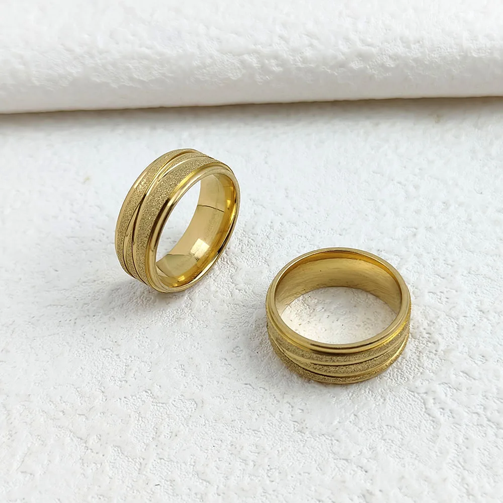 1Pcs Trendy Ringe Edelstahl Luxus Mode Titan Silber Gold Farbe Matt Ring Exquisite Frauen Männer Schmuck Hochzeit Geschenk