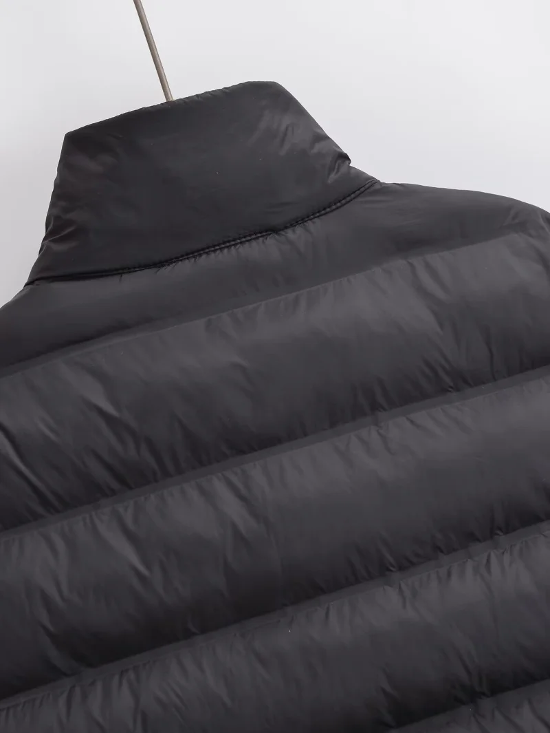 ETJ 2025 Damen Herbst- und Winter-Freizeitjacke, Kurze Sportjacke für Outdoor-Aktivitäten, Leichte, Warme, Gesteppte Jacke mit Kontrastärmeln – Detail 12