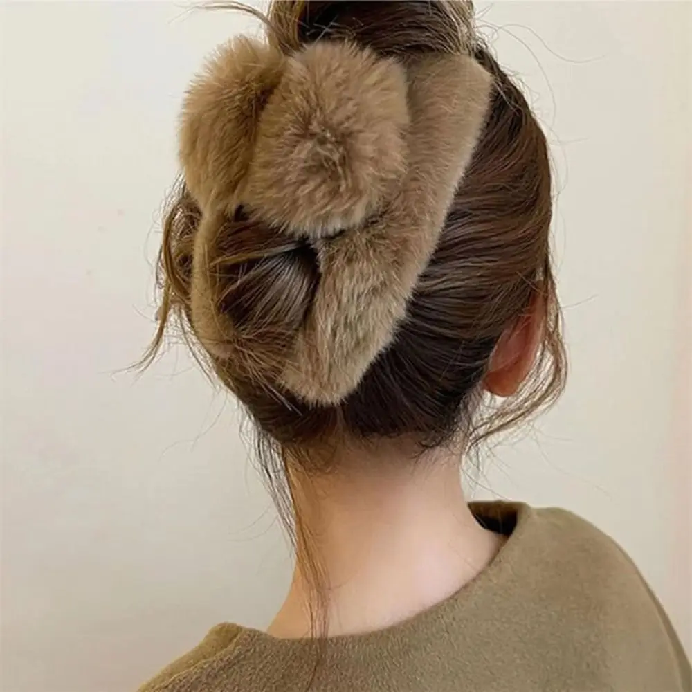 Cute Faux Fur Hair Clip Non-slip Soft Shark Jaw Hair Clamp Headwear Hair Claw Hair Accessories