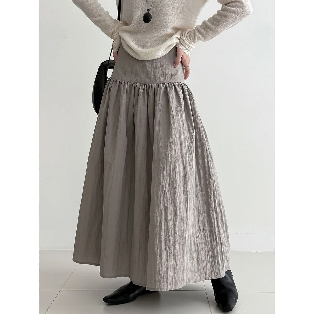 

High Waisted Cotton Pleated Skirt for Women's Autumn New Style Solid Color Fluffy A-Line Temperament Long Skirt