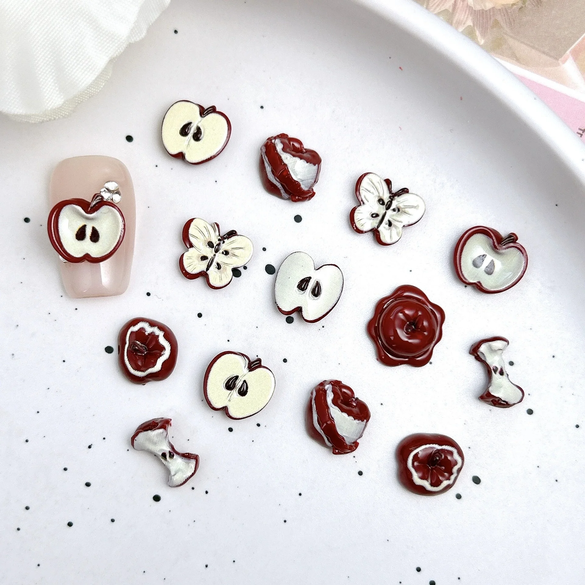 อุปกรณ์ตกแต่งเล็บ 100 ชิ้น, ผลไม้รูปงู แอปเปิ้ลหั่นเป็นชิ้น, อุปกรณ์เรซิ่น, วัสดุทำเล็บ, อุปกรณ์ตกแต่งเครื่องประดับ, เคสมือถือ DIY, ต่างหู