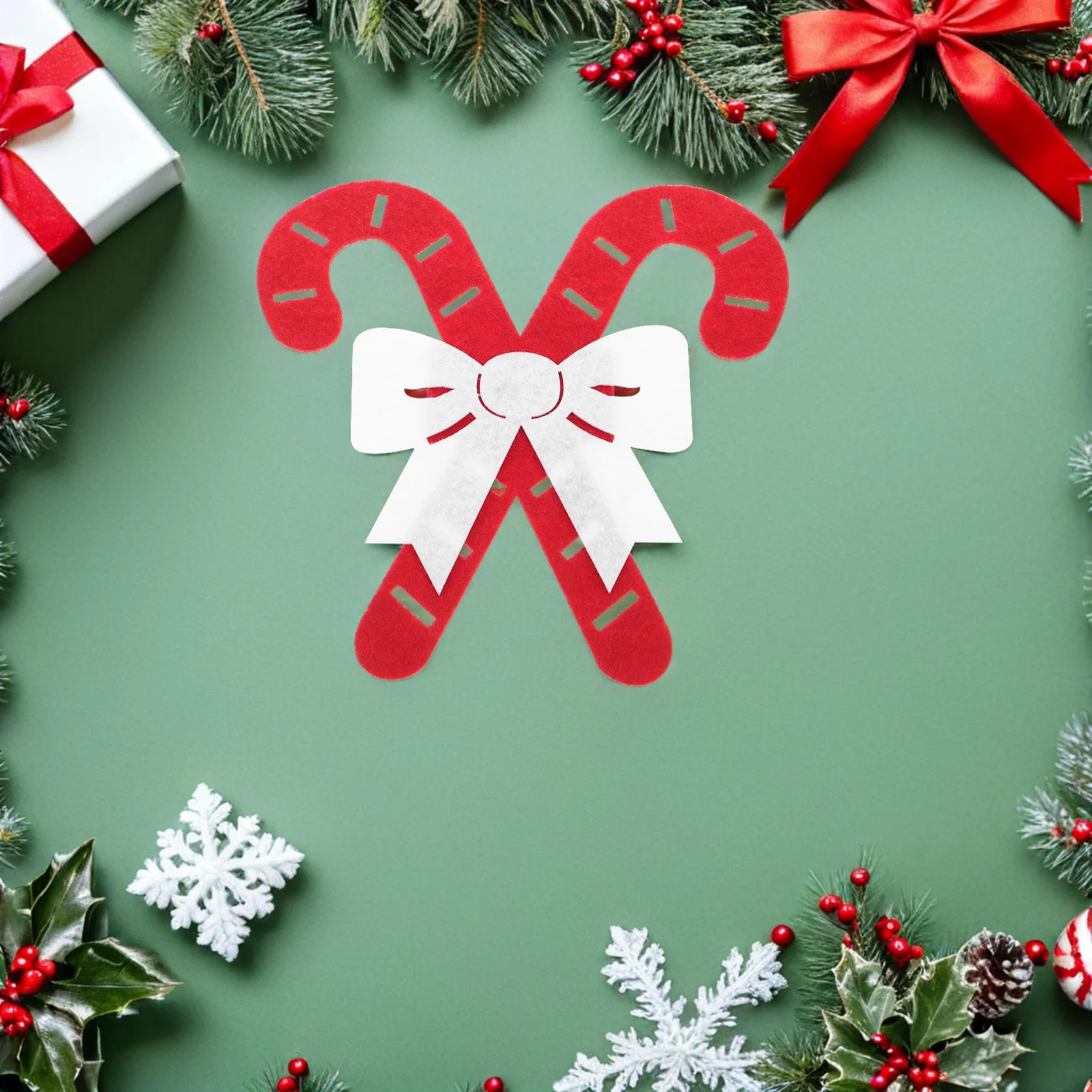 

12Pcs Christmas Cutlery Organizer Candy Cane Silverware Holder Reusable Flatware Bag Xmas Table Decor Holiday Utensil Pouch