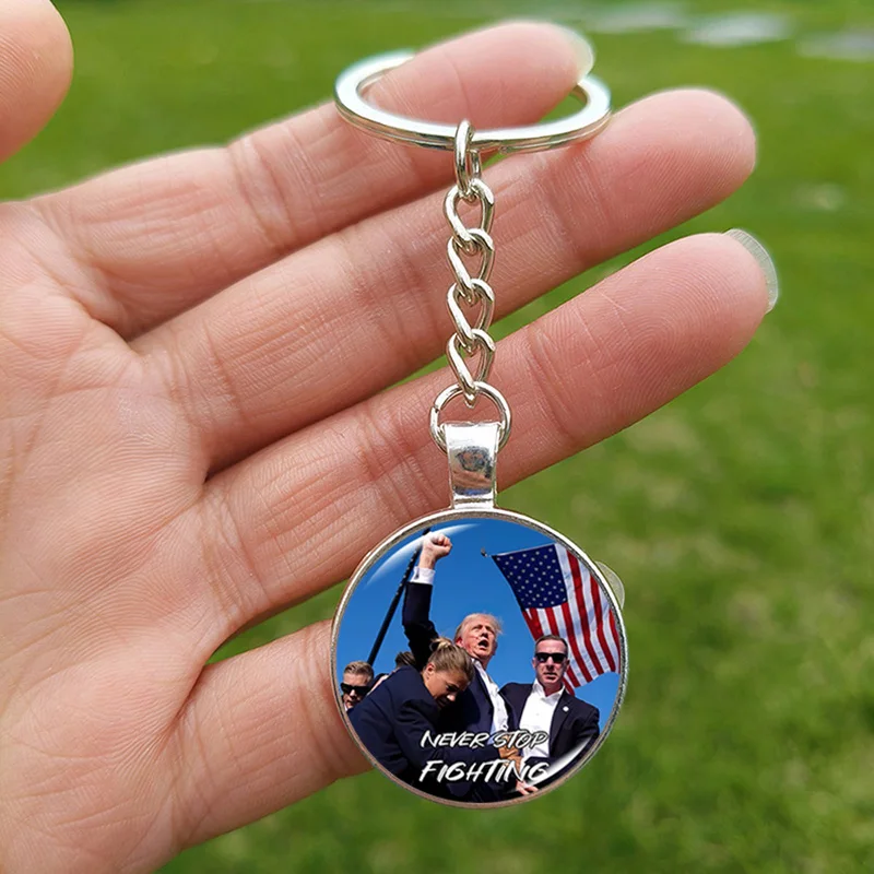 Never Stop Fighting Trump 2024 Key Chains Make America Great Again US Flag Picture Glass Dome Pendant Key Ring Holder Gift