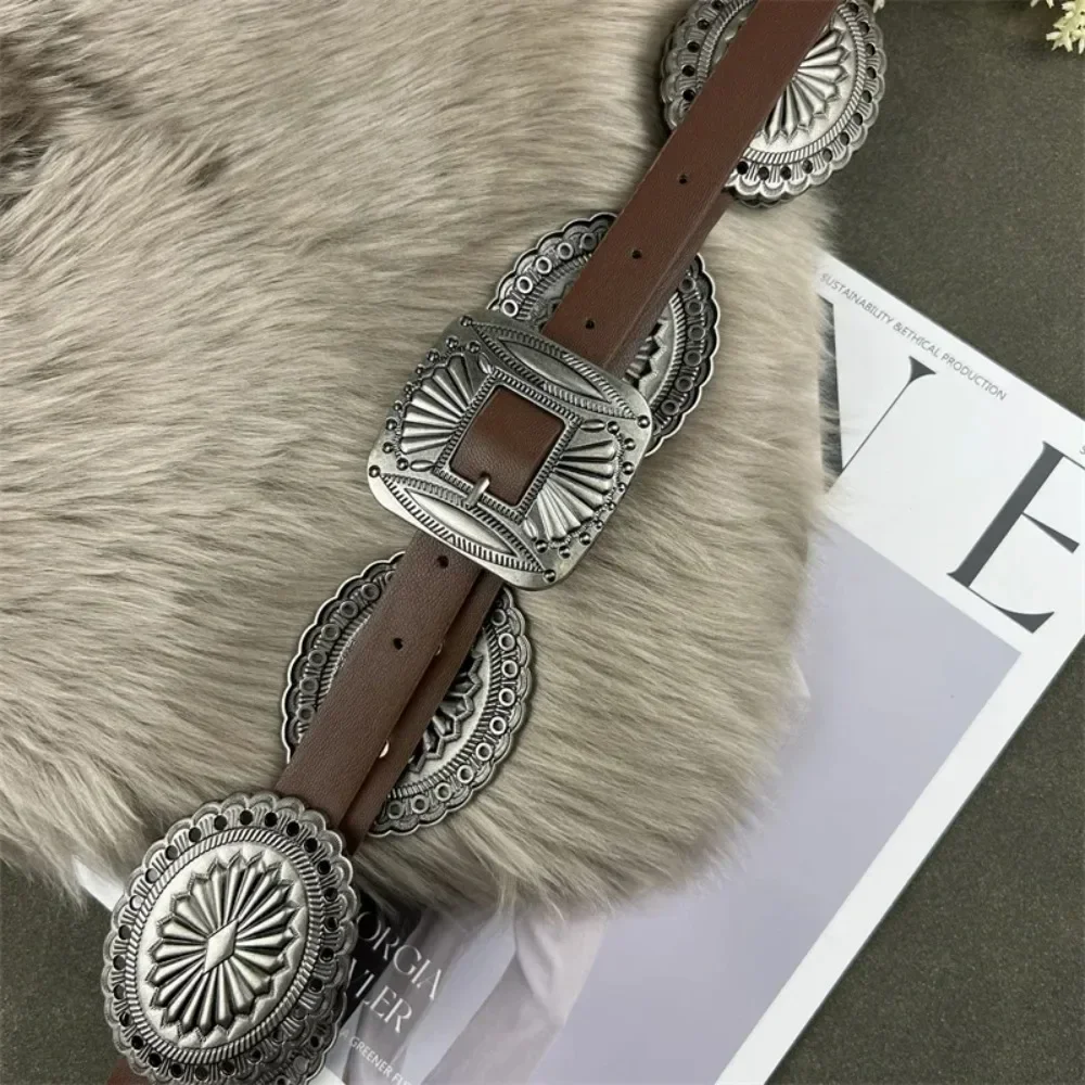 حزام رالف النسائي لورين الكلاسيكي المعدني المزخرف مع تنورة وسترة ومعطف وحزام وحزام خصر عريض وإكسسوار