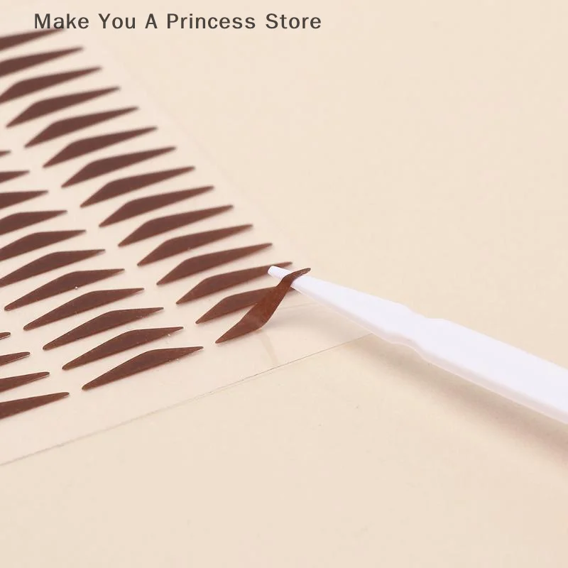 1 Blatt Eyeliner-Stempelaufkleber, wasserdicht, braun, natürliches Augen-Make-up im koreanischen Stil, Anfänger verwenden, einfache Symmetrie, Eyeliner-Siegelstift