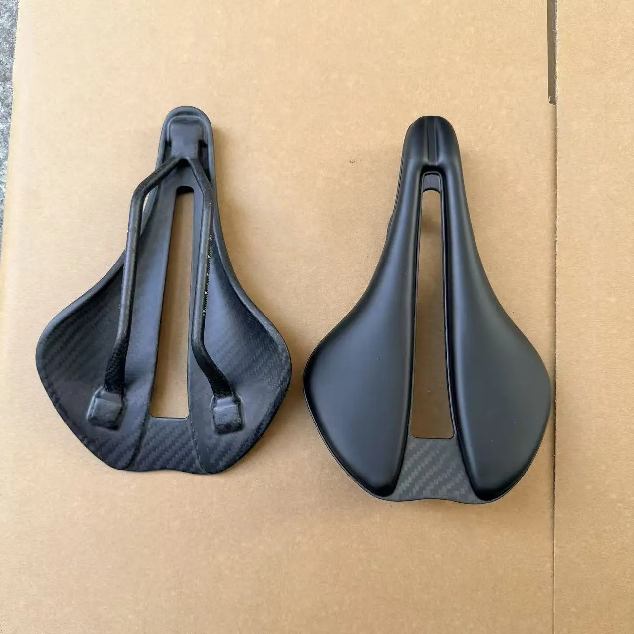 T1000 Carbonfaser-Rennradsattel, kurze Nase, 240 x 155 mm, ergonomisches Design, ultraleicht, 110 g, Fahrradsattel für Mountainbikes. – Detail 2