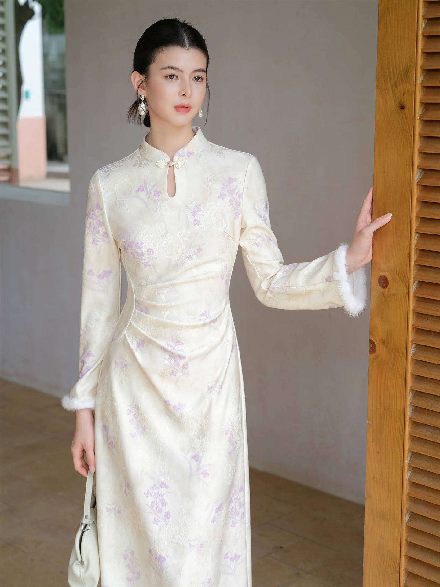 

Новое женское китайское платье Ele Long Dr, зима 2025, приталенное, с цветочной вышивкой, для повседневной носки, из полиэфирного волокна