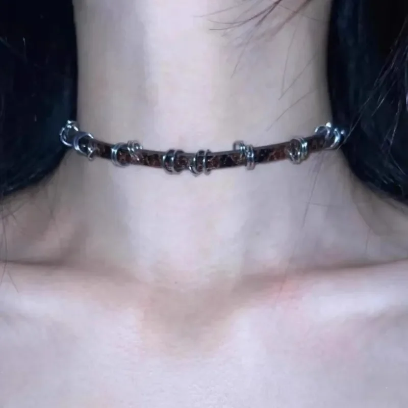 Red Brown Vintage Irregular Metal Circle Fine Leather Necklace Choker Gothic Sweet Cool Retro Leather Collar Choker Jewelry Y2K