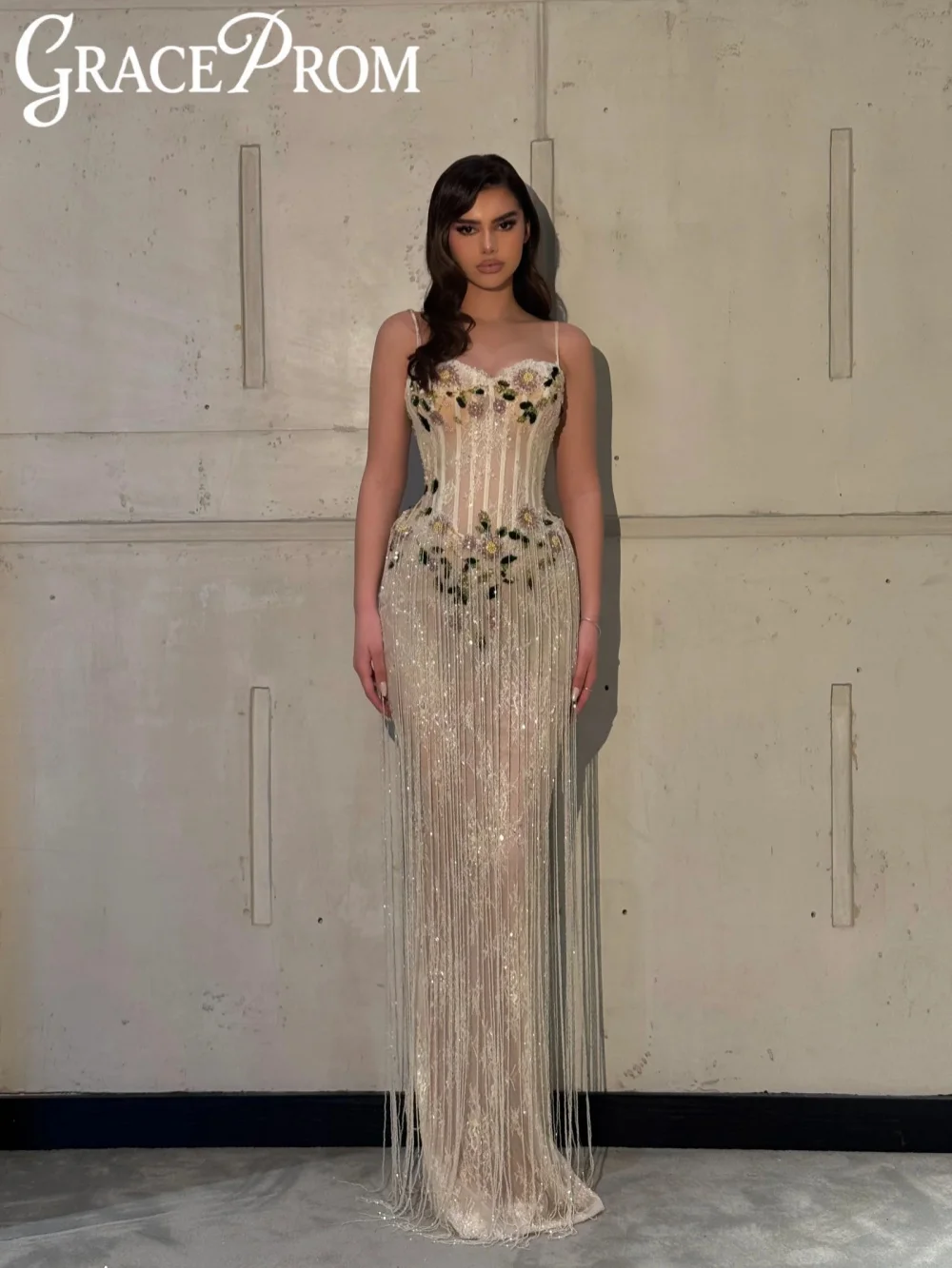 

Shimmering Beaded Tassel Evening Dress For Women Illusion Thin Straps Straight Wedding Party Gown Customized Long Prom Dresses