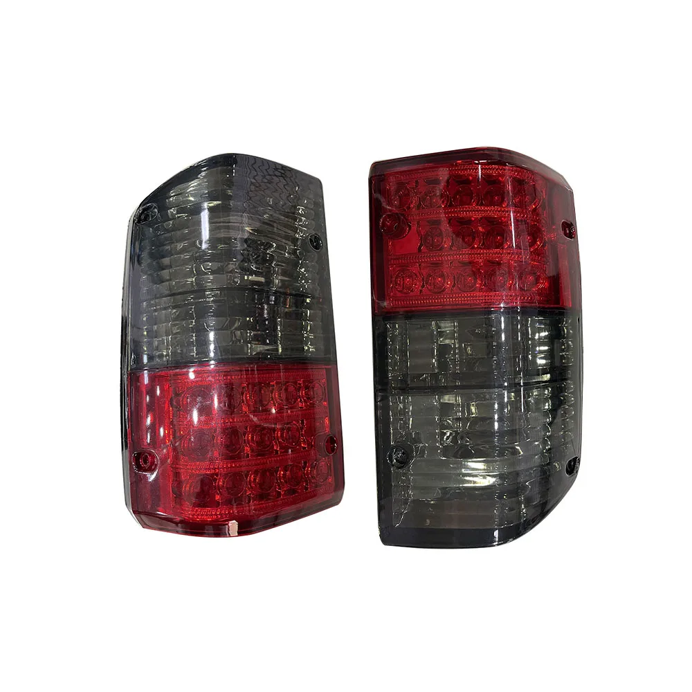 Car LED Tail Light Brake Lamp for Nissan Safari Patrol Y60 Modified Rear Lights 1987 to 1997 2Pcs Smoked Black Red