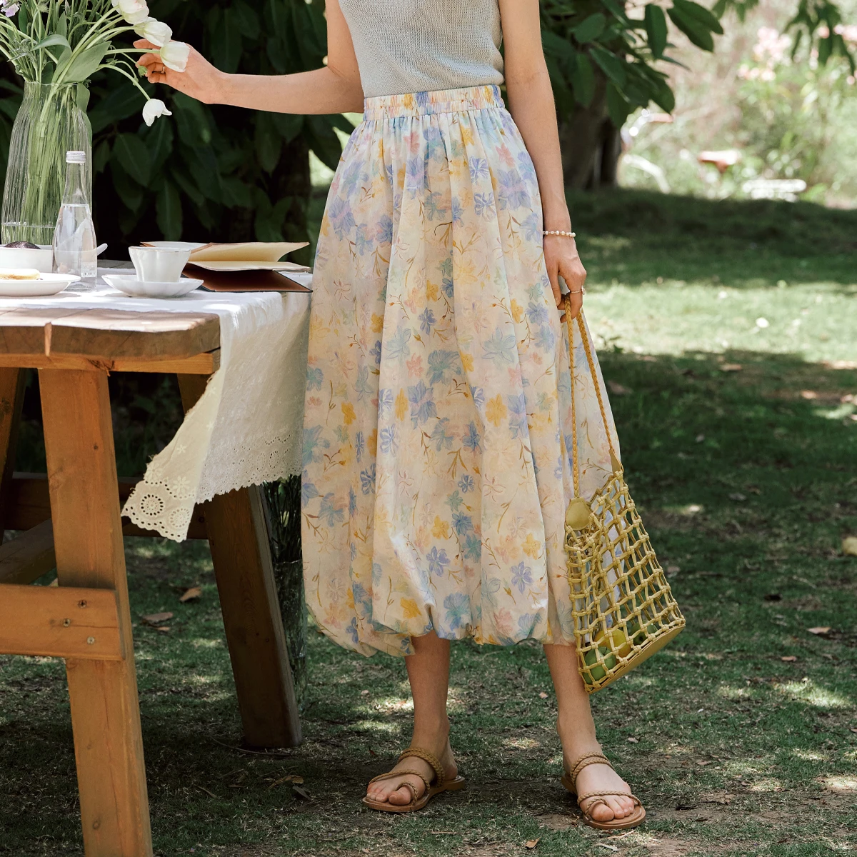 OLrain Women's Floral Print Midi Skirt 2026 Summer French Style Elastic Waist Blooming Hem A-line Cotton Skirt Female O57XB99926