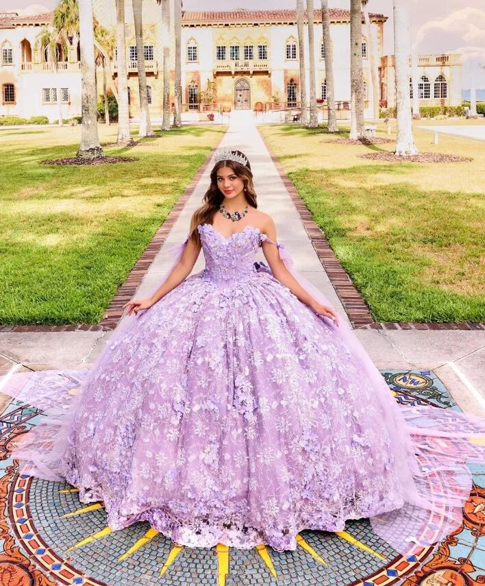 

Lavender Purple Luxury Quinceanera Dresses Off Shoulder 3D Floral Applique Boning vestidos de xv años color lila Sweet 15