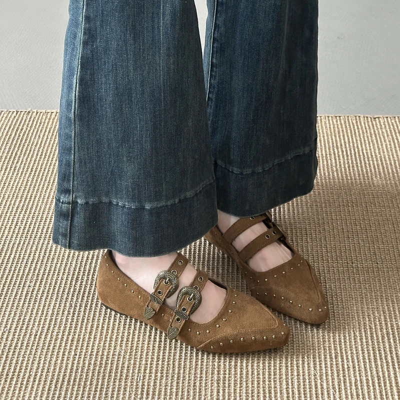 

Women's French Retro Pointed-Toe Mary Janes - Suede, Flat, Slip-On, Versatile with Skirts, Stylish Leather Shoes